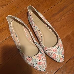 Women’s flats